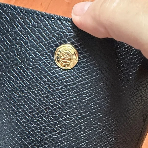 Longchamp Black Bucket Bag with Cream Interior - Picture 5 of 5